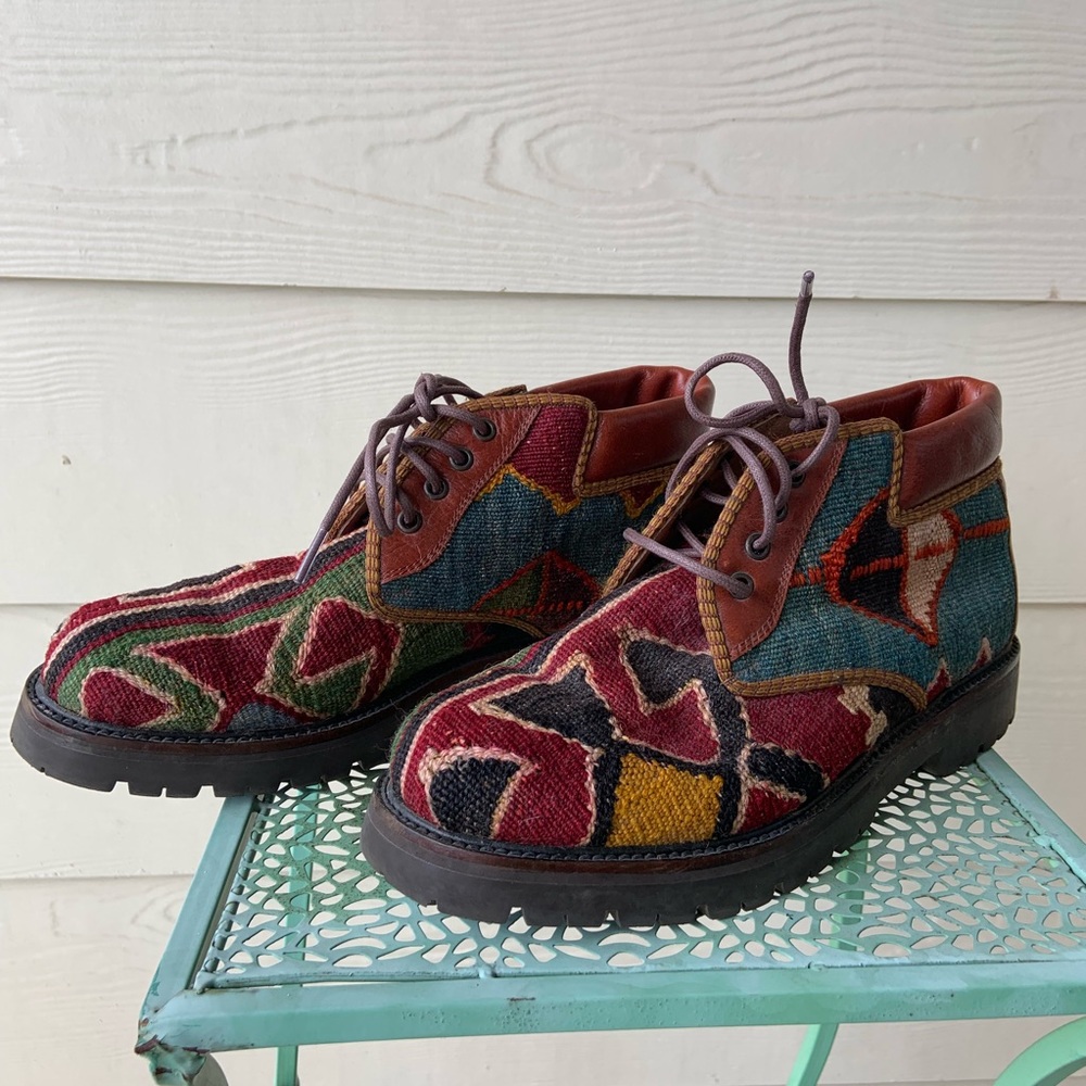 NEW Turkish kilim Wool rug chunky boots